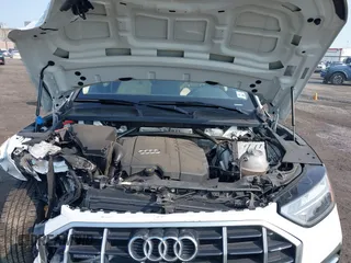 2021 Audi Q5 Premium Plus z VIN WA1BAAFYXM2050028, wystawiony jako IAAI lot #42479898 z przebiegiem 39 015 mil mil oraz . Historia ofert i sprzedaży dostępna na DreamBid. Obrazek 10.