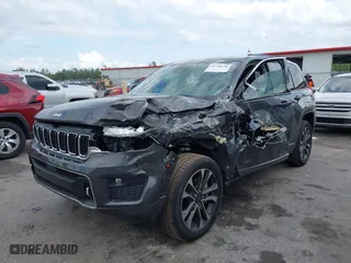 2024 Jeep Grand Cherokee Overland with VIN 1C4RJHDG8R8540110, listed as a IAAI auction lot 41726236 with 435 mi miles. Bid and sale history available at carsss.com. Image 17.