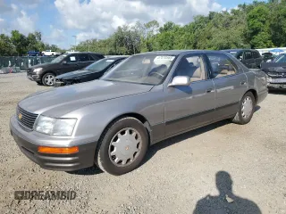 1996 Lexus LS 400 z VIN JT8BH22F1T0065795, wystawiony jako Copart lot #57070565 z przebiegiem 86 261 mil mil oraz Szkody całkowita. Historia ofert i sprzedaży dostępna na DreamBid. Obrazek 1.