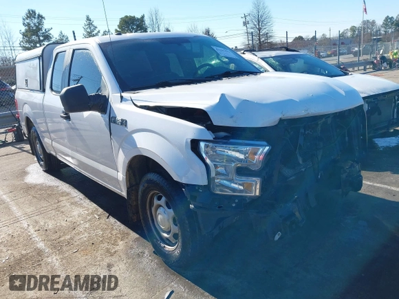 2017 Ford F-150 XL with VIN 1FTEX1C89HKD20104, listed as a IAAI auction lot 41341433 with 213,037 mi miles. Bid and sale history available at carsss.com. Image 1.