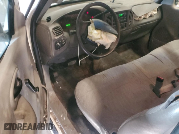 2000 Ford F-150 XL with VIN 1FTZF1727YNB46946, listed as a Copart auction lot 45367295 with 58,435 mi miles and Clean title. Bid and sale history available at DreamBid. Image 8.