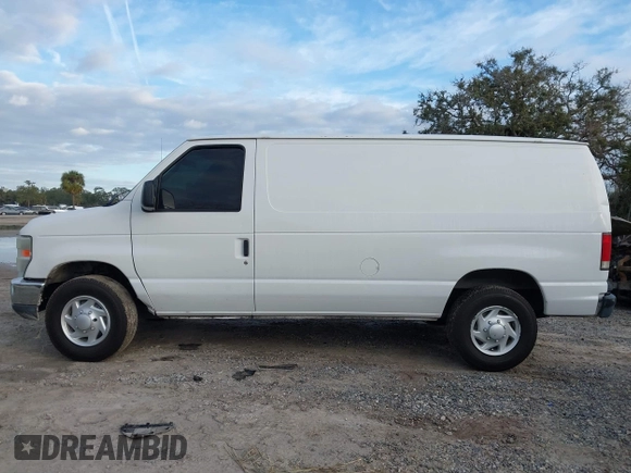 2013 Ford Econoline Cargo Commercial z VIN 1FTNE2EW5DDA45871, wystawiony jako IAAI lot #41422563 z przebiegiem 179 911 mil mil oraz . Historia ofert i sprzedaży dostępna na DreamBid. Obrazek 14.