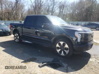 2022 Ford F-150 Lightning Pro z VIN 1FT6W1EV2NWG03314, wystawiony jako Copart lot #48468015 z przebiegiem 10 643 mil mil oraz Tytuł czysty. Historia ofert i sprzedaży dostępna na DreamBid. Obrazek 4.