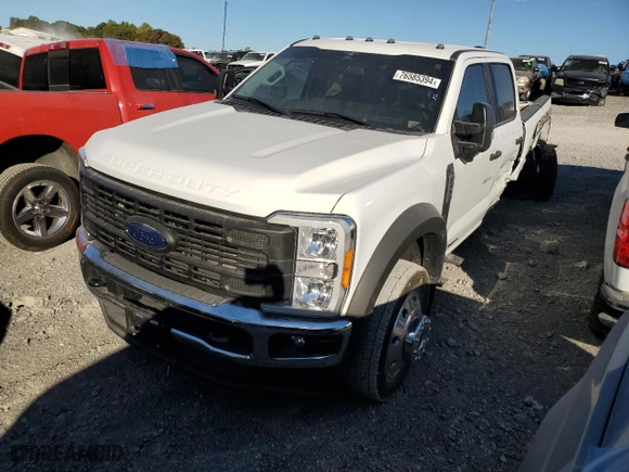 2023 Ford Super Duty F-450 DRW XL with VIN 1FT8W4DT5PEC72828, listed as a Copart auction lot 76585394 with 8,267 mi miles and Salvage Title. Bid and sale history available at carsss.com. Image 1.