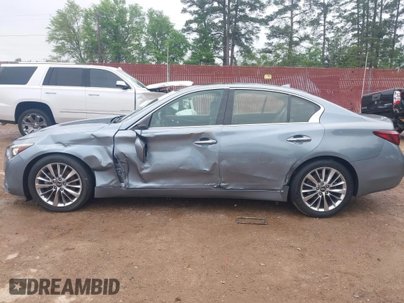 2018 Infiniti Q50 3.0t LUXE with VIN JN1EV7AP4JM357903, listed as a IAAI auction lot 41919730 with 130,858 mi miles. Bid and sale history available at carsss.com. Image 6.