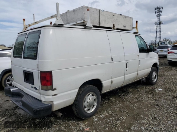2009 Ford Econoline Cargo Commercial with VIN 1FTNE14W09DA19293, listed as a Copart auction lot 51929495 with 253,326 mi miles and Salvage Title. Bid and sale history available at DreamBid. Image 3.