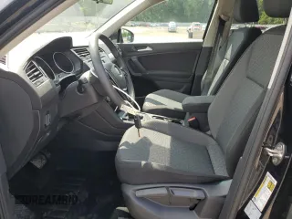 2020 Volkswagen Tiguan S с VIN 3VV0B7AXXLM152059, выставлен на аукционе Copart как лот 65283115 с пробегом 39 439 миль миль и Списание • Salvage title. История ставок и продаж доступна на DreamBid. Изображение 7.