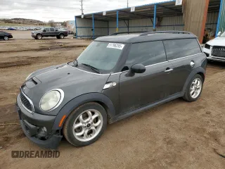 2011 MINI Clubman S z VIN WMWZG3C53BTY35326, wystawiony jako Copart lot #51796295 z przebiegiem 126 213 mil mil oraz Czysty tytuł • Clean title. Historia ofert i sprzedaży dostępna na DreamBid. Obrazek 1.