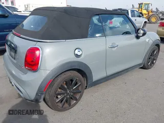 2017 MINI Convertible Cooper S z VIN WMWWG9C36H3C81439, wystawiony jako IAAI lot #41480915 z przebiegiem 64 104 mil mil oraz . Historia ofert i sprzedaży dostępna na DreamBid. Obrazek 4.