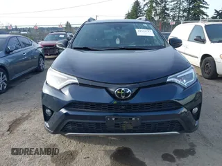 2017 Toyota RAV4 SE z VIN JTMJFREV7HJ709543, wystawiony jako IAAI lot #41355727 z przebiegiem 54 585 mil mil oraz . Historia ofert i sprzedaży dostępna na DreamBid. Obrazek 12.