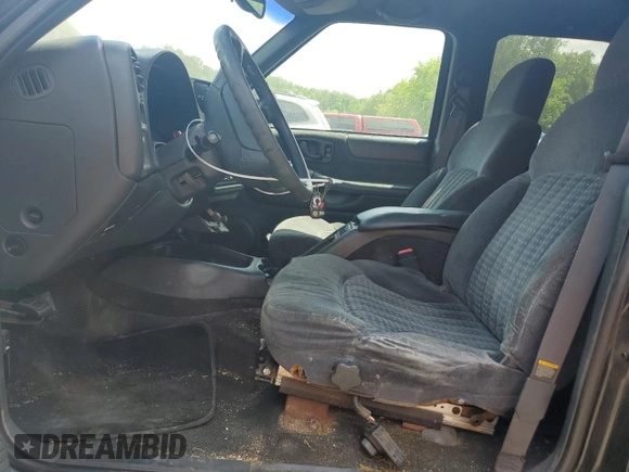 1998 Chevrolet Blazer LS with VIN 1GNDT13W6W2102082, listed as a Copart auction lot 61773115 with Not provided miles and Clean title. Bid and sale history available at DreamBid. Image 7.