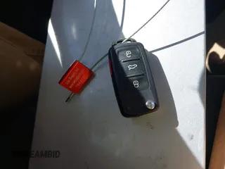 2015 Volkswagen Jetta SE с VIN 3VWD17AJ3FM352152, выставлен на аукционе IAAI как лот 42374530 с пробегом 96 432 миль миль и . История ставок и продаж доступна на DreamBid. Изображение 11.