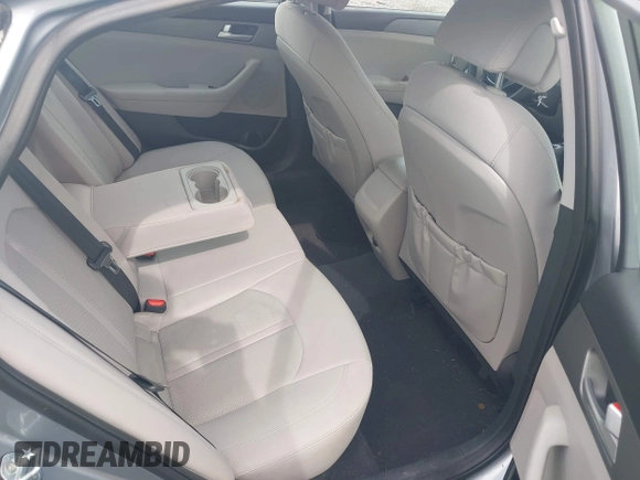 2016 Hyundai Sonata SE z VIN 5NPE24AF8GH334395, wystawiony jako IAAI lot #42333326 z przebiegiem 130 429 mil mil oraz . Historia ofert i sprzedaży dostępna na DreamBid. Obrazek 8.