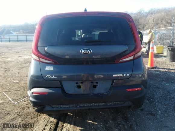 2021 Kia Soul EX with VIN KNDJ33AU1M7789500, listed as a IAAI auction lot 41303354 with 39,463 mi miles. Bid and sale history available at carsss.com. Image 16.