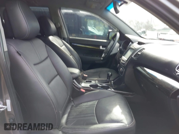 2014 Kia Sorento EX with VIN 5XYKUDA73EG468614, listed as a IAAI auction lot 41721133 with 114,297 mi miles. Bid and sale history available at carsss.com. Image 5.