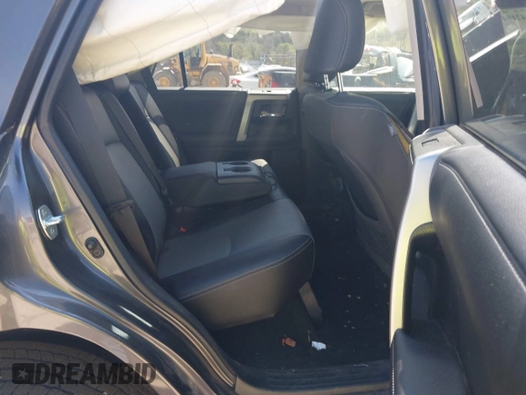 2019 Toyota 4Runner SR5 с VIN JTEBU5JR0K5664825, выставлен на аукционе IAAI как лот 42104780 с пробегом 64 209 миль миль и . История ставок и продаж доступна на DreamBid. Изображение 8.