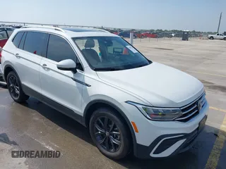2024 Volkswagen Tiguan SE with VIN 3VVNB7AX2RM140292, listed as a IAAI auction lot 41899150 with 3,171 mi miles and . Bid and sale history available at DreamBid. Image 1.