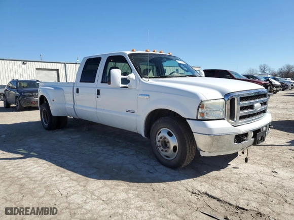 2005 Ford Super Duty F-350 DRW XL with VIN 1FTWW32P65EC18152, listed as a Copart auction lot 47178955 with 257,822 mi miles and Clean Title. Bid and sale history available at carsss.com. Image 4.