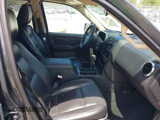 2010 Ford Explorer XLT with VIN 1FMEU7DEXAUA89316, listed as a IAAI auction lot 42143329 with 162,596 mi miles. Bid and sale history available at carsss.com. Image 5.