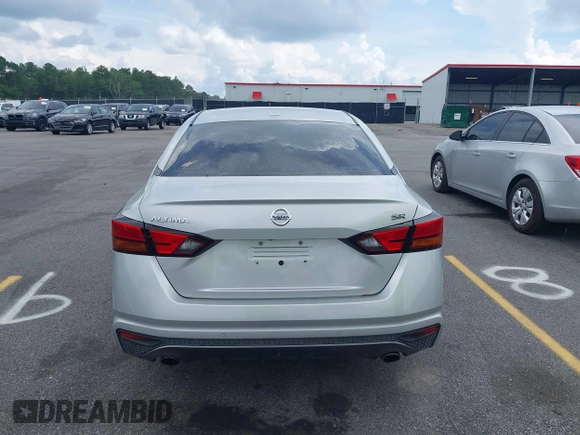 2020 Nissan Altima SR z VIN 1N4BL4CVXLC130195, wystawiony jako IAAI lot #42504838 z przebiegiem 104 389 mil mil oraz . Historia ofert i sprzedaży dostępna na DreamBid. Obrazek 16.