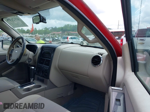 2007 Ford Explorer XLT with VIN 1FMEU73E67UB66077, listed as a IAAI auction lot 42121326 with 157,251 mi miles. Bid and sale history available at carsss.com. Image 5.