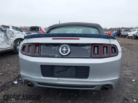 2013 Ford Mustang V6 with VIN 1ZVBP8EM3D5245234, listed as a IAAI auction lot 41453875 with 161,867 mi miles and . Bid and sale history available at DreamBid. Image 17.
