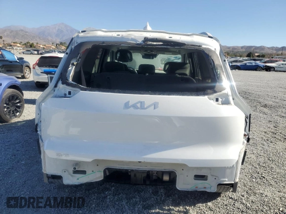 2024 Kia EV9 Wind z VIN KNDAFFS59R6030316, wystawiony jako Copart lot #87417224 z przebiegiem 10 654 mil mil oraz Szkoda całkowita • Salvage title. Historia ofert i sprzedaży dostępna na DreamBid. Obrazek 6.