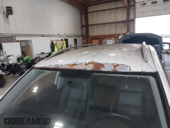 2012 Volkswagen Tiguan SE with VIN WVGAV7AXXCW533237, listed as a IAAI auction lot 42670923 with 227,323 mi miles and . Bid and sale history available at DreamBid. Image 6.