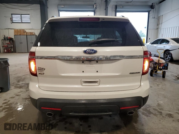 2014 Ford Explorer XLT z VIN 1FM5K7D80EGA23989, wystawiony jako Copart lot #56125425 z przebiegiem 222 734 mil mil oraz Szkoda całkowita • Salvage title. Historia ofert i sprzedaży dostępna na DreamBid. Obrazek 6.