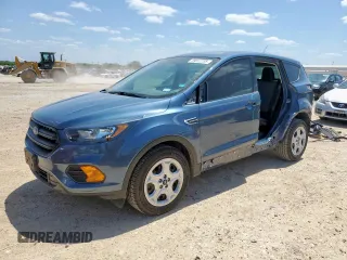 2018 Ford Escape S z VIN 1FMCU0F77JUC79457, wystawiony jako Copart lot #59812235 z przebiegiem 54 272 mil mil oraz Szkoda całkowita • Salvage title. Historia ofert i sprzedaży dostępna na DreamBid. Obrazek 1.