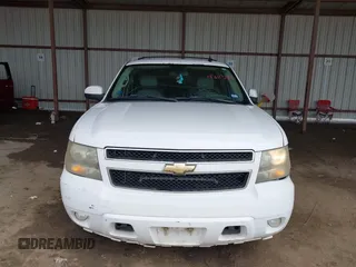 2007 Chevrolet Tahoe LT z VIN 1GNFC13097R131332, wystawiony jako IAAI lot #42113000 z przebiegiem 335 679 mil mil oraz . Historia ofert i sprzedaży dostępna na DreamBid. Obrazek 12.