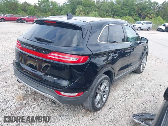 2017 Lincoln MKC Reserve with VIN 5LMCJ3D91HUL14029, listed as a IAAI auction lot 42209334 with 122,853 mi miles and . Bid and sale history available at DreamBid. Image 4.
