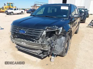 2017 Ford Police Interceptor Utility z VIN 1FM5K8ATXHGE30575, wystawiony jako IAAI lot #42070293 z przebiegiem 99 712 mil mil oraz . Historia ofert i sprzedaży dostępna na DreamBid. Obrazek 6.
