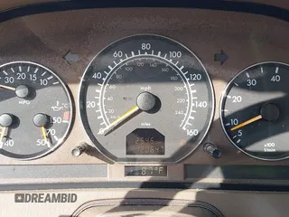 2000 Mercedes-Benz SL 500 z VIN WDBFA68F6YF194611, wystawiony jako IAAI lot #42362699 z przebiegiem 120 647 mil mil oraz . Historia ofert i sprzedaży dostępna na DreamBid. Obrazek 7.