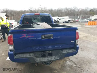 2022 Toyota Tacoma 4WD SR with VIN 3TYSZ5AN1NT098292, listed as a IAAI auction lot 41145029 with 48,853 mi miles. Bid and sale history available at carsss.com. Image 16.
