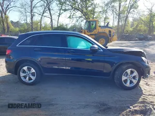 2018 Mercedes-Benz GLC with VIN WDC0G4JB2JV106712, listed as a IAAI auction lot 42067883 with 83,306 mi miles. Bid and sale history available at carsss.com. Image 13.