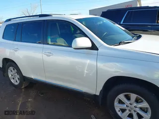 2013 Toyota Highlander with VIN 5TDZK3EH7DS127199, listed as a IAAI auction lot 41659716 with 169,873 mi miles. Bid and sale history available at carsss.com. Image 13.