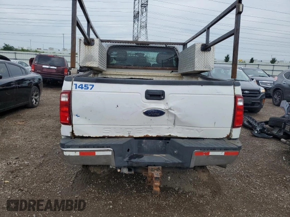 2014 Ford F-250 XL with VIN 1FTBF2BT5EEA89553, listed as a Copart auction lot 63231845 with 429,510 mi miles and Clean title. Bid and sale history available at DreamBid. Image 6.