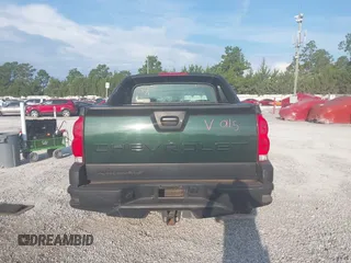 2003 Chevrolet Avalanche with VIN 3GNEC13T93G102820, listed as a IAAI auction lot 42610115 with Not provided miles and . Bid and sale history available at DreamBid. Image 17.