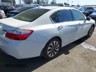 2015 Honda Accord EX-L с VIN 1HGCR6F55FA004767, выставлен на аукционе IAAI как лот 41312588 с пробегом 226 583 миль миль и . История ставок и продаж доступна на DreamBid. Изображение 4.
