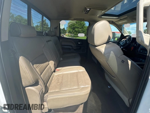 2016 GMC Sierra 2500HD Denali z VIN 1GT12UE84GF183401, wystawiony jako Copart lot #60241455 z przebiegiem 163 535 mil mil oraz Szkoda całkowita • Salvage title. Historia ofert i sprzedaży dostępna na DreamBid. Obrazek 6.