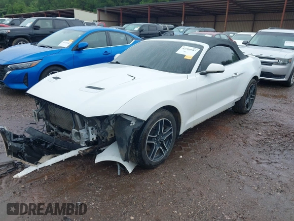 2018 Ford Mustang EcoBoost Premium z VIN 1FATP8UH9J5109820, wystawiony jako IAAI lot #42364587 z przebiegiem 118 640 mil mil oraz . Historia ofert i sprzedaży dostępna na DreamBid. Obrazek 2.