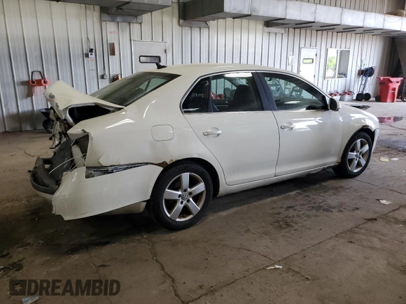 2008 Volkswagen Jetta SE z VIN 3VWRM71K48M168962, wystawiony jako Copart lot #61014415 z przebiegiem 165 679 mil mil oraz Nie do naprawy • Non repairable. Historia ofert i sprzedaży dostępna na DreamBid. Obrazek 3.