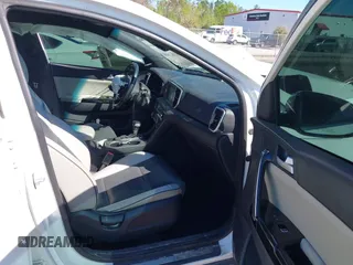 2018 Kia Sportage EX with VIN KNDPN3ACXJ7470734, listed as a IAAI auction lot 41859915 with 123,918 mi miles and . Bid and sale history available at DreamBid. Image 5.