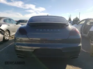 2015 Porsche Panamera 4 z VIN WP0AA2A74FL002284, wystawiony jako Copart lot #68167942 z przebiegiem 86 921 mil mil oraz . Historia ofert i sprzedaży dostępna na DreamBid. Obrazek 6.