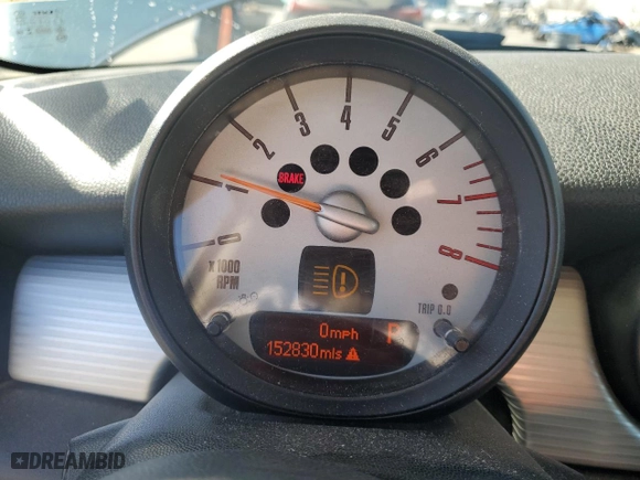 2013 MINI Cooper Hardtop with VIN WMWSU3C57DT547046, listed as a Copart auction lot 42758265 with 152,830 mi miles and Clean Title. Bid and sale history available at carsss.com. Image 9.