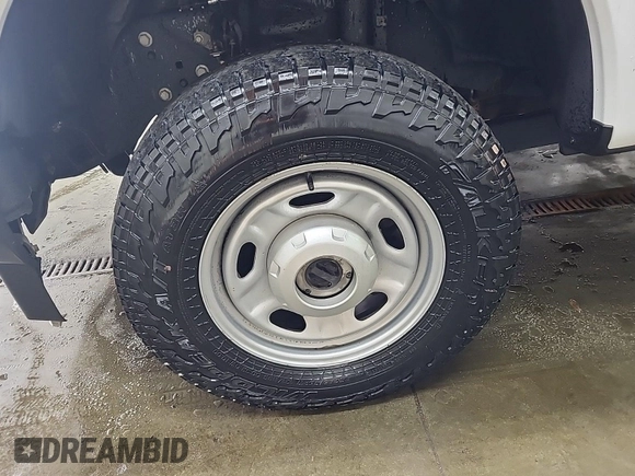 2019 Ford F-250 XL with VIN 1FT7X2B60KED15782, listed as a IAAI auction lot 42840321 with 119,106 mi miles and . Bid and sale history available at DreamBid. Image 54.