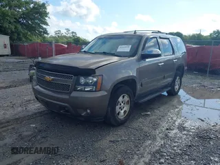 2012 Chevrolet Tahoe LT z VIN 1GNSCBE08CR320257, wystawiony jako IAAI lot #42214920 z przebiegiem 189 532 mil mil oraz . Historia ofert i sprzedaży dostępna na DreamBid. Obrazek 2.