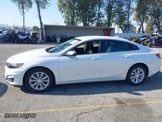 2019 Chevrolet Malibu LT with VIN 1G1ZD5ST1KF115201, listed as a IAAI auction lot 41998099 with 10,047 mi miles. Bid and sale history available at carsss.com. Image 14.