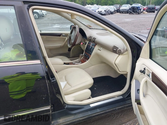 2007 Mercedes-Benz C 280 Luxury с VIN WDBRF92H07F920830, выставлен на аукционе IAAI как лот 42471033 с пробегом 152 640 миль миль и . История ставок и продаж доступна на DreamBid. Изображение 5.